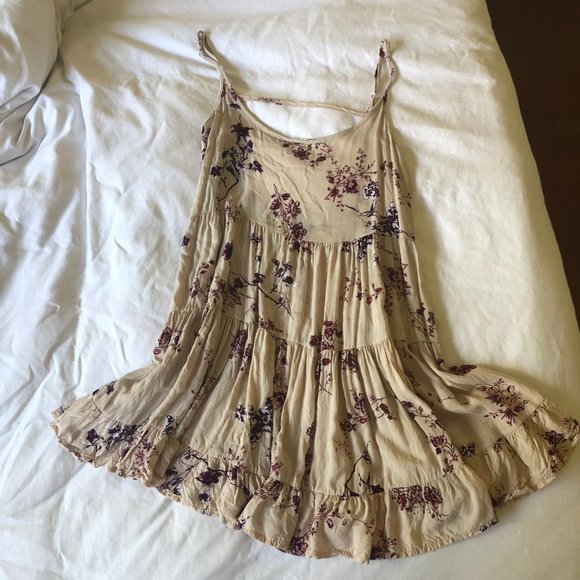 Brandy Melvillve Jada tiered sundress in floral - Picture 3 of 4